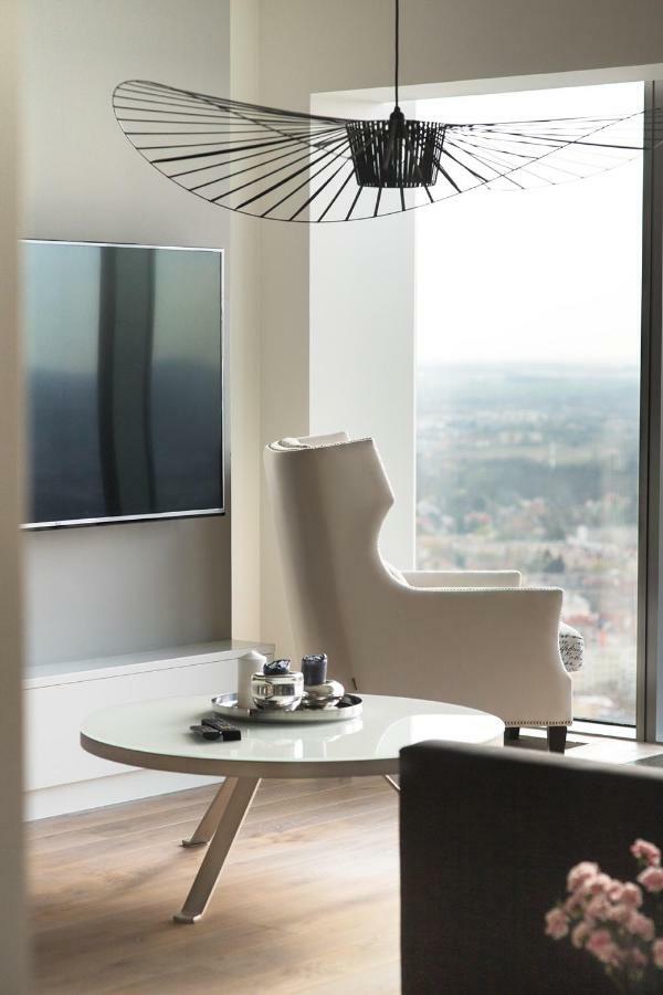 Vantage Point Sky Tower Apartment